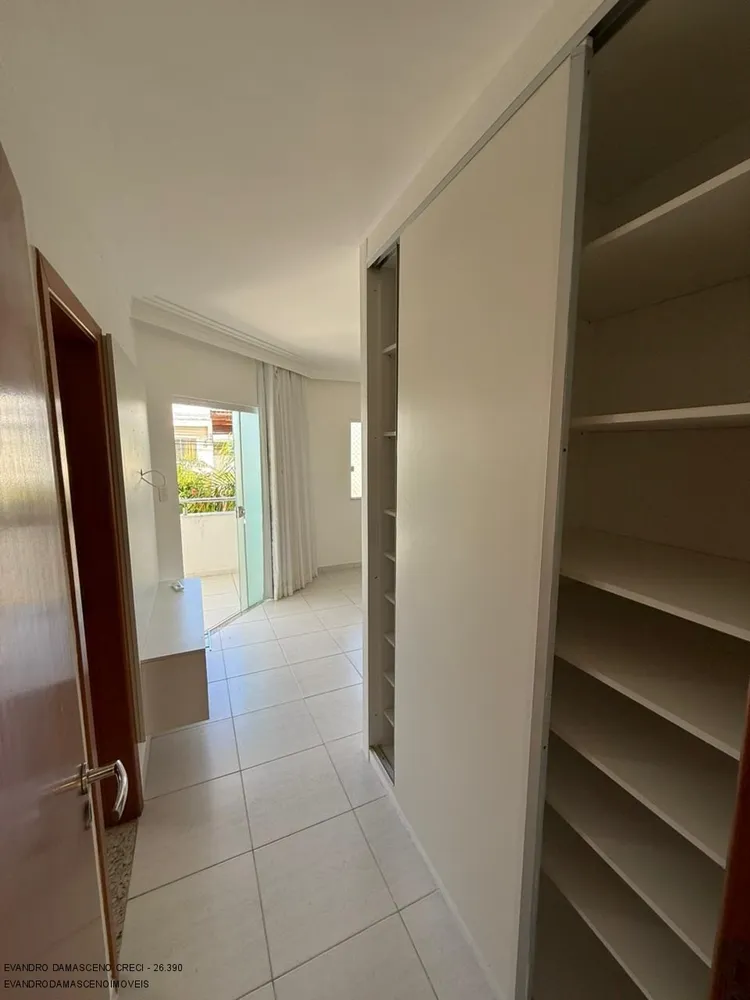 Casa, 4 quartos, 176 m² - Foto 1