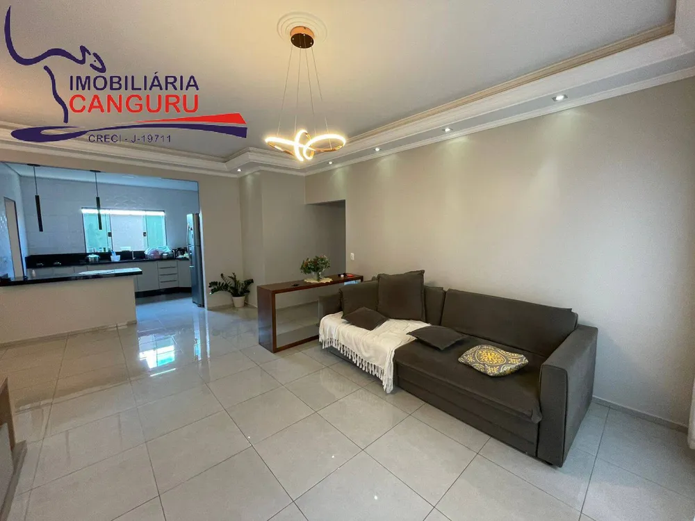 Casa, 3 quartos, 206 m² - Foto 3