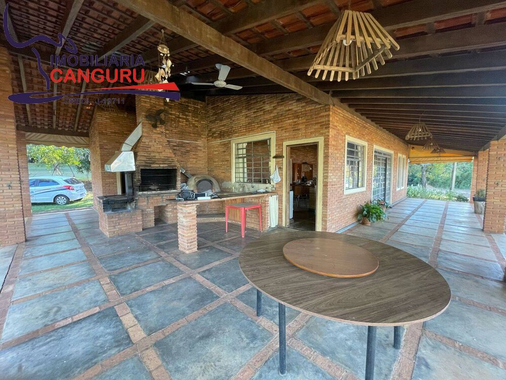 Sítio à venda com 2 quartos, 100m² - Foto 1