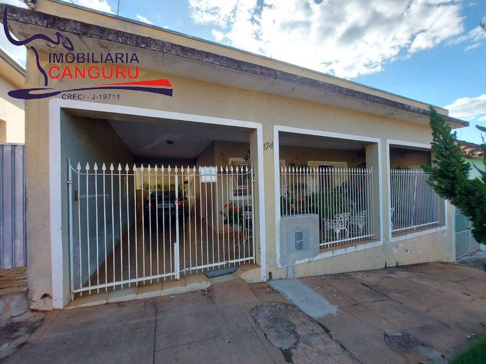 Casa à venda com 3 quartos, 310m² - Foto 1