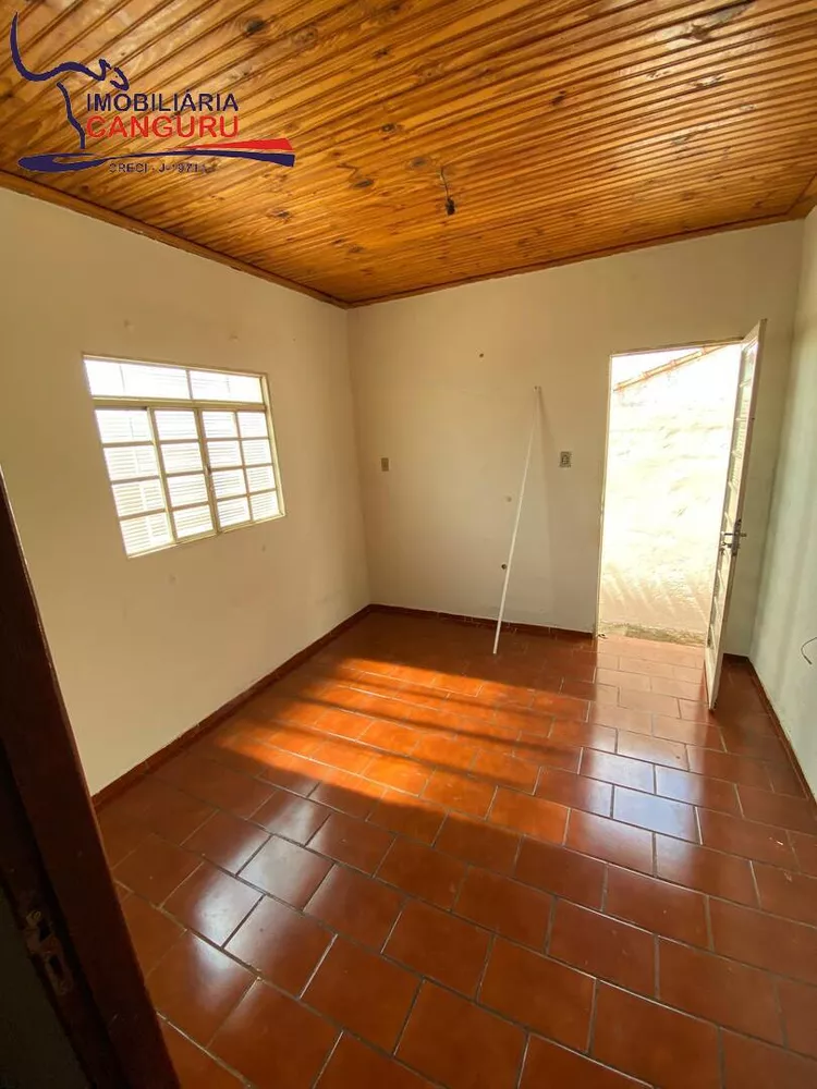 Casa à venda com 3 quartos, 84m² - Foto 3