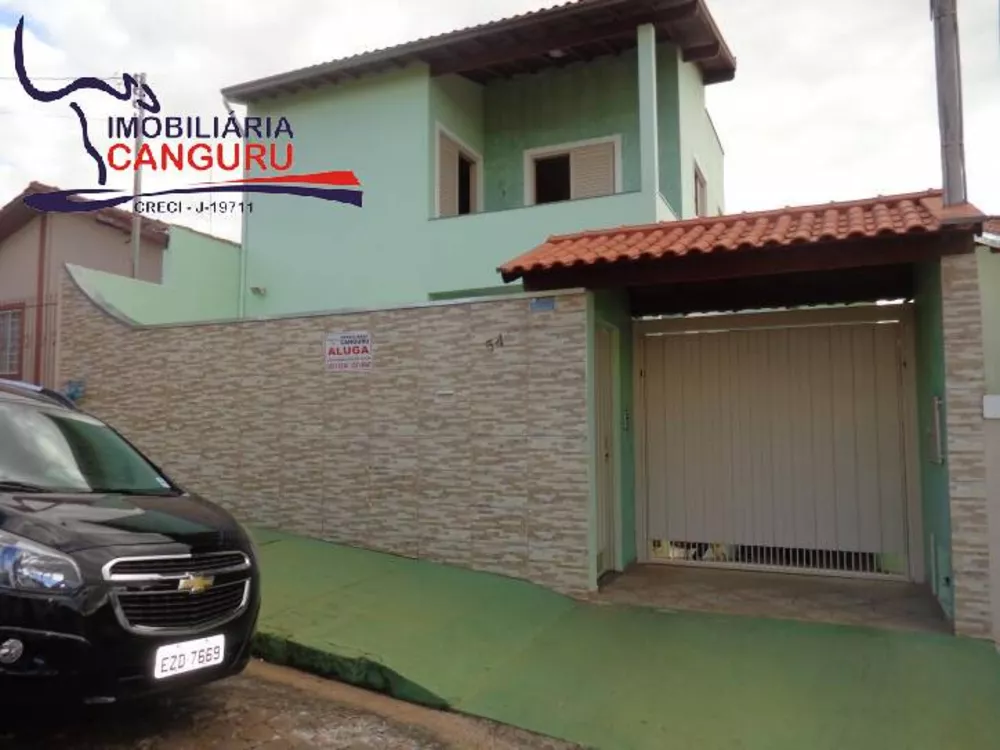 Casa à venda com 3 quartos, 250m² - Foto 1