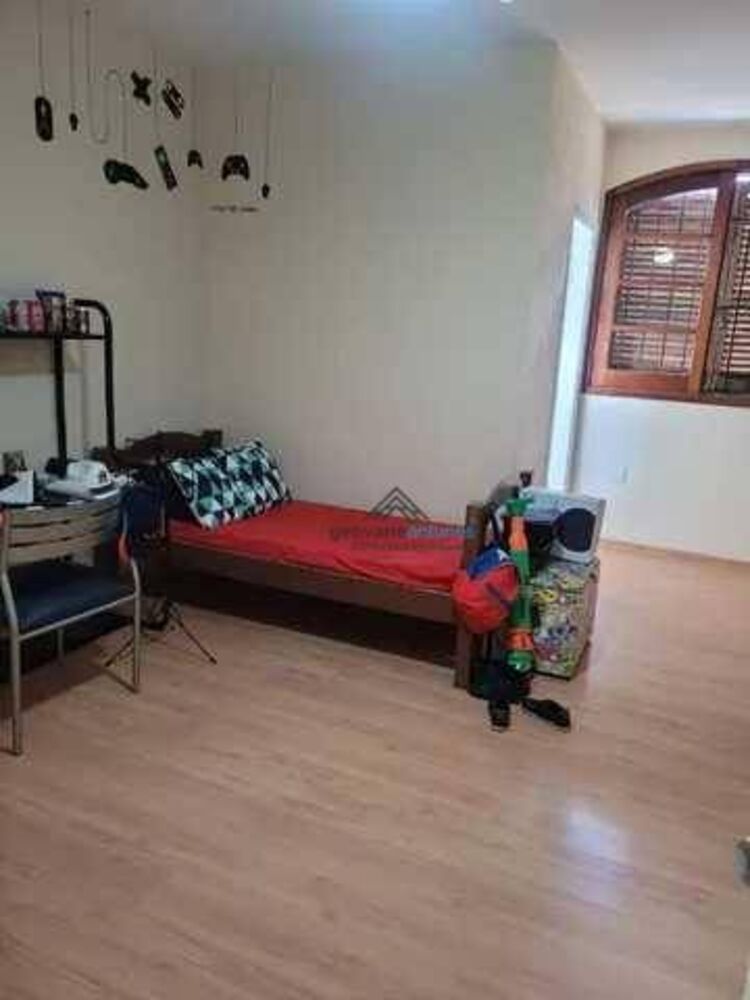 Casa à venda com 4 quartos, 200m² - Foto 6