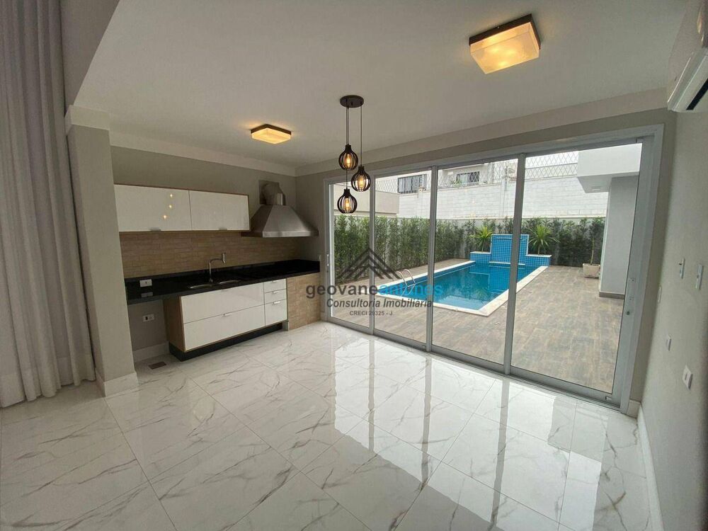 Casa de Condomínio para alugar com 4 quartos, 250m² - Foto 7