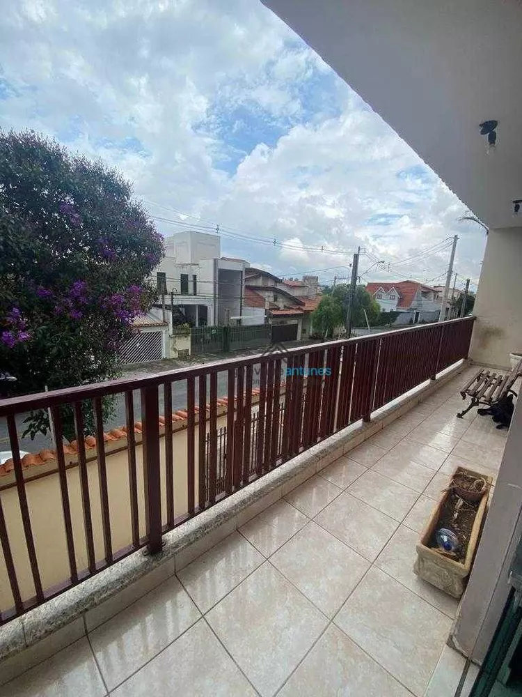 Casa à venda com 2 quartos, 187m² - Foto 1