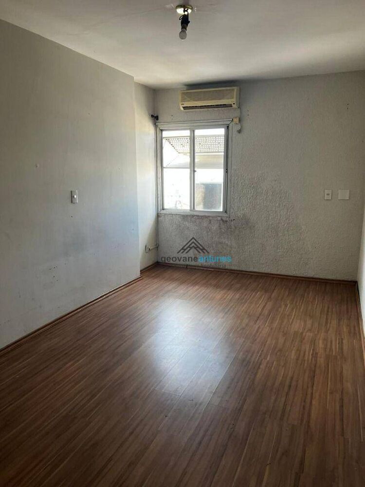 Cobertura à venda com 3 quartos, 300m² - Foto 2