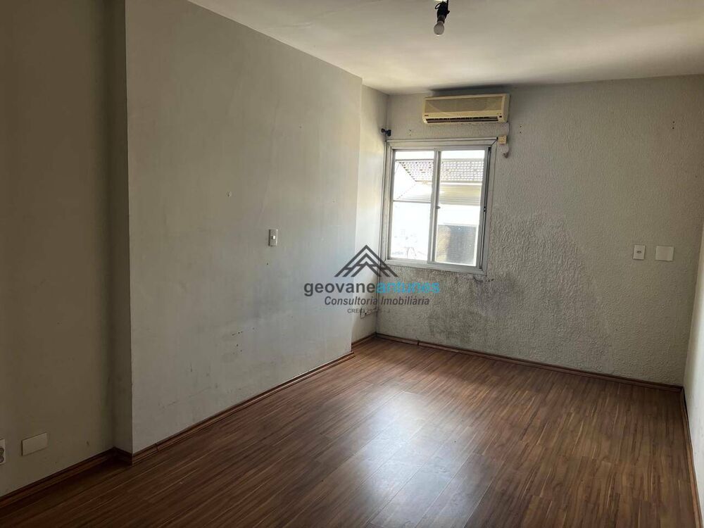 Cobertura à venda com 3 quartos, 300m² - Foto 4