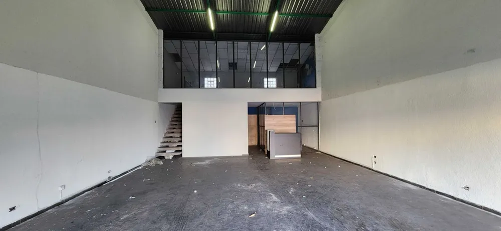 Depósito-Galpão, 136 m² - Foto 1