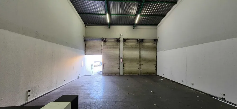 Depósito-Galpão, 136 m² - Foto 2