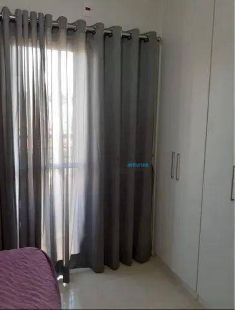 Apartamento à venda com 2 quartos, 60m² - Foto 2