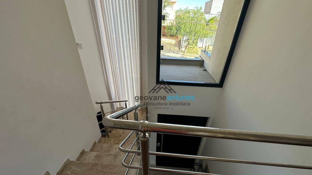 Sobrado à venda com 4 quartos, 283m² - Foto 2