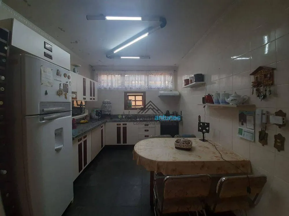 Sobrado, 4 quartos, 298 m² - Foto 4