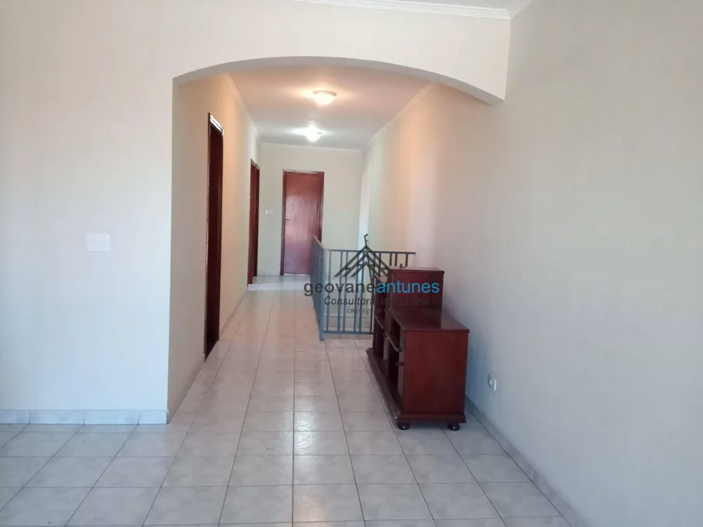 Sobrado, 3 quartos, 194 m² - Foto 2