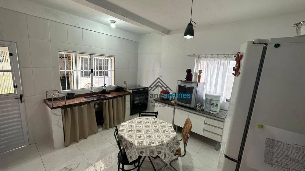 Casa, 3 quartos, 230 m² - Foto 11