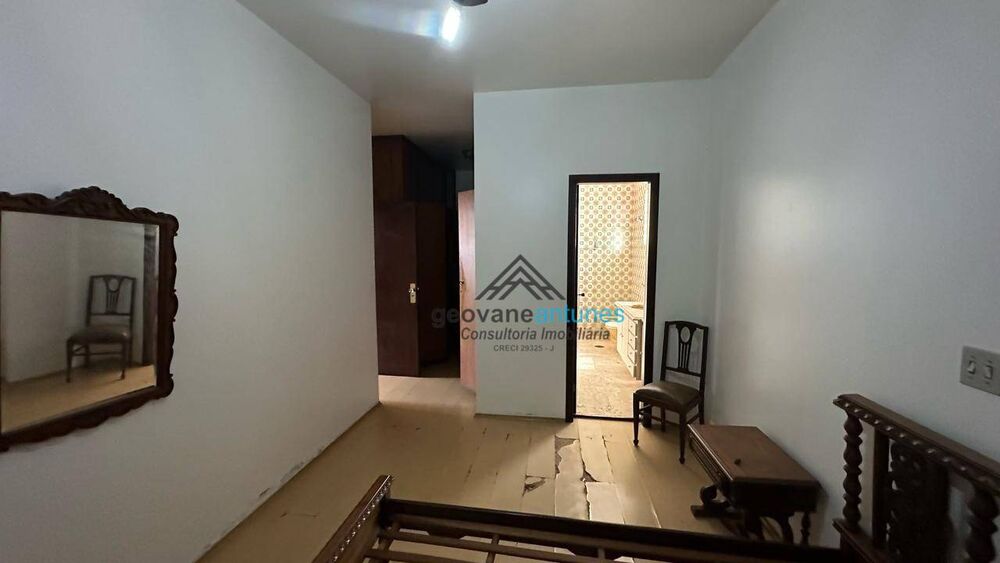 Casa à venda com 3 quartos, 260m² - Foto 7