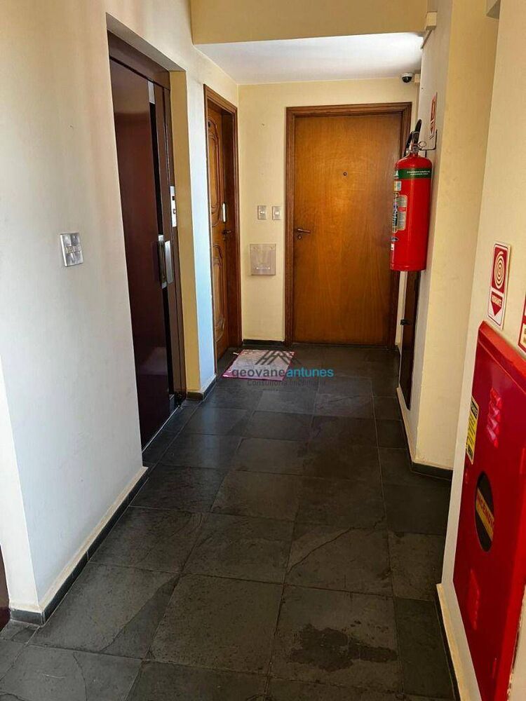 Cobertura para alugar com 3 quartos, 300m² - Foto 12