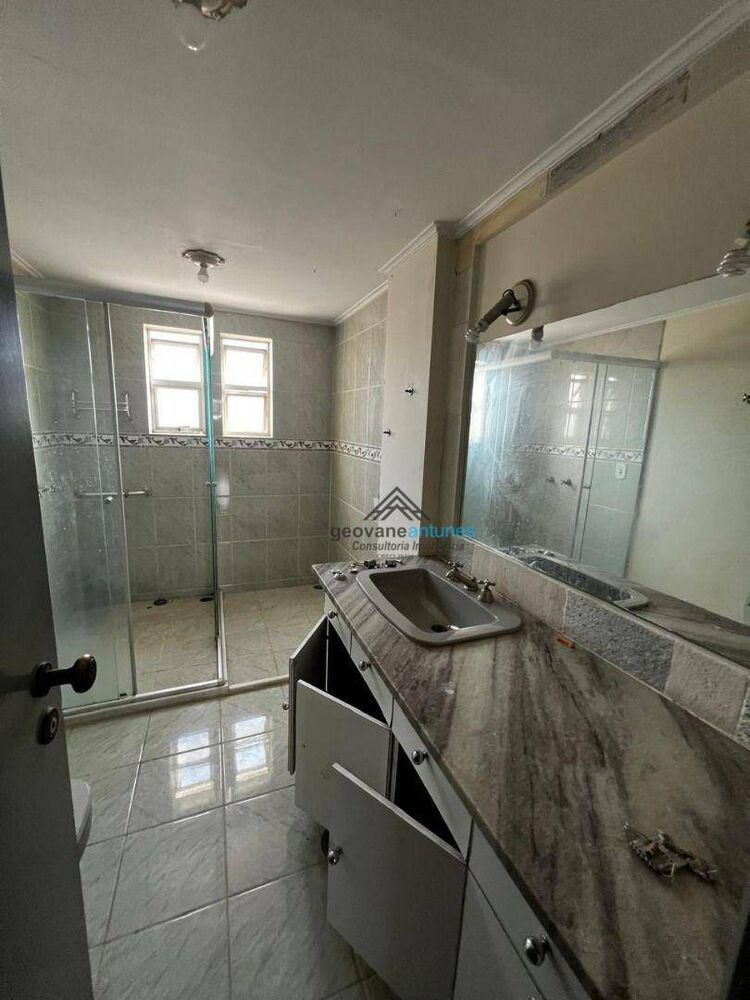 Cobertura para alugar com 3 quartos, 300m² - Foto 6