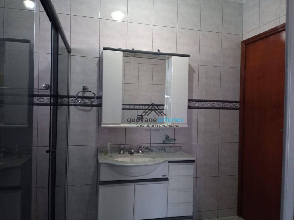 Sobrado, 3 quartos, 194 m² - Foto 1