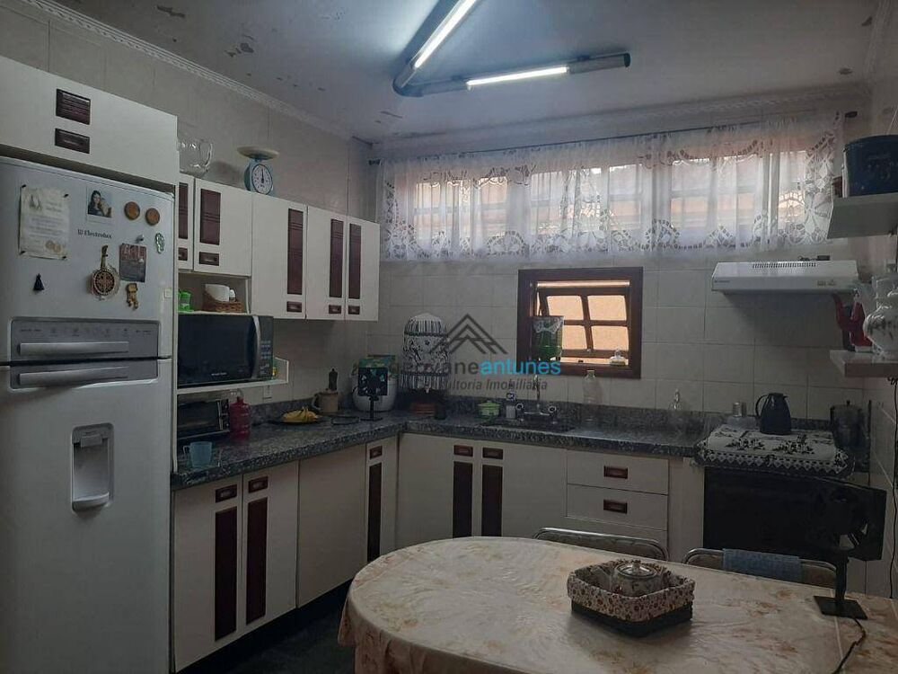 Sobrado à venda com 4 quartos, 298m² - Foto 3