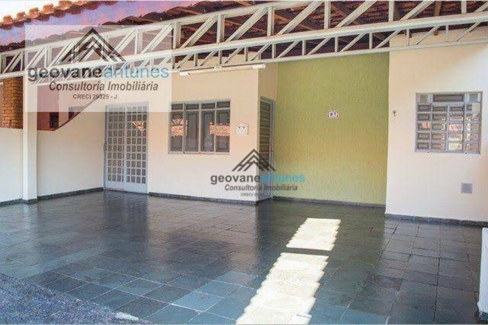 Casa de Condomínio à venda com 3 quartos, 106m² - Foto 1