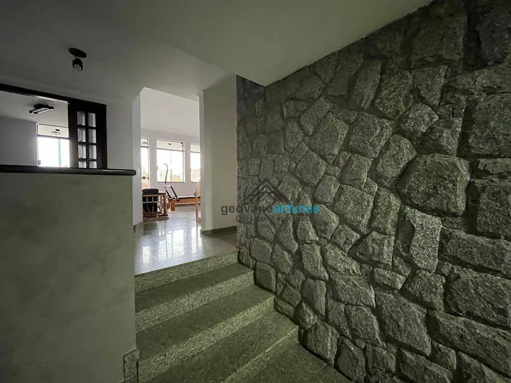 Sobrado, 3 quartos, 381 m² - Foto 2