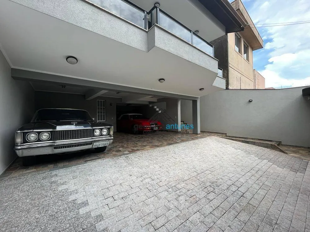Sobrado, 3 quartos, 381 m² - Foto 1