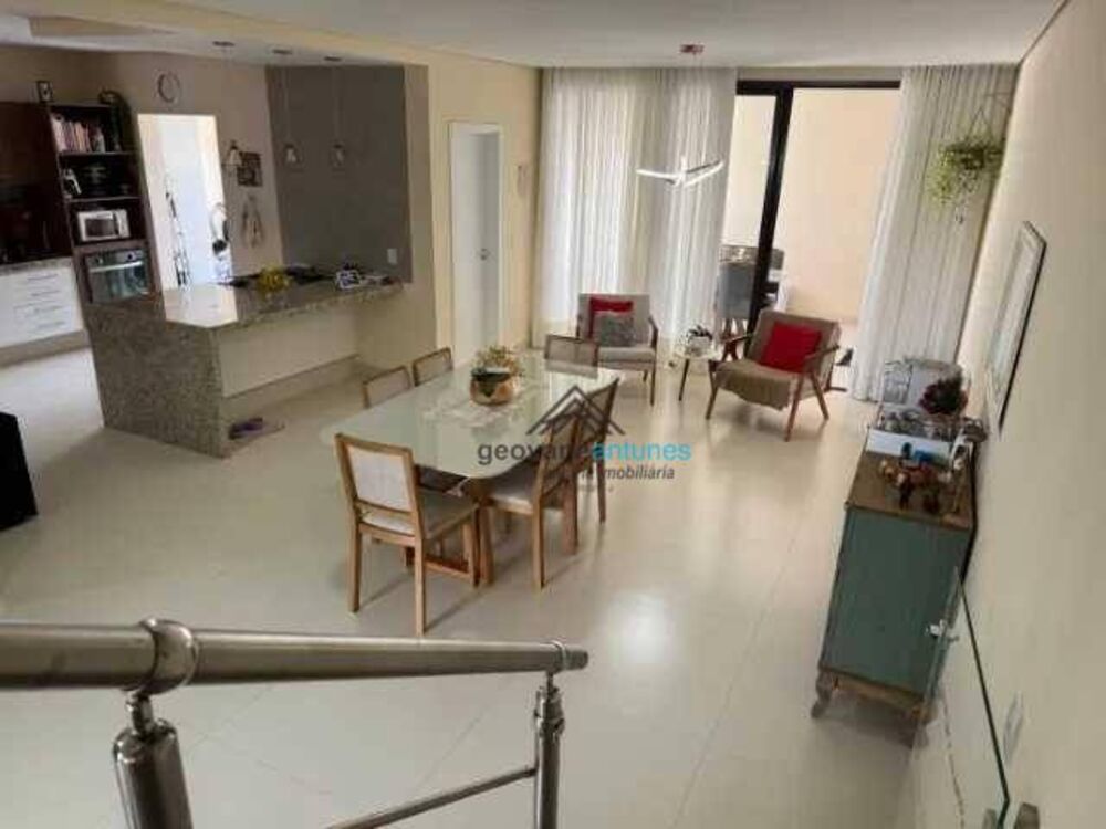 Casa de Condomínio à venda com 3 quartos, 204m² - Foto 2