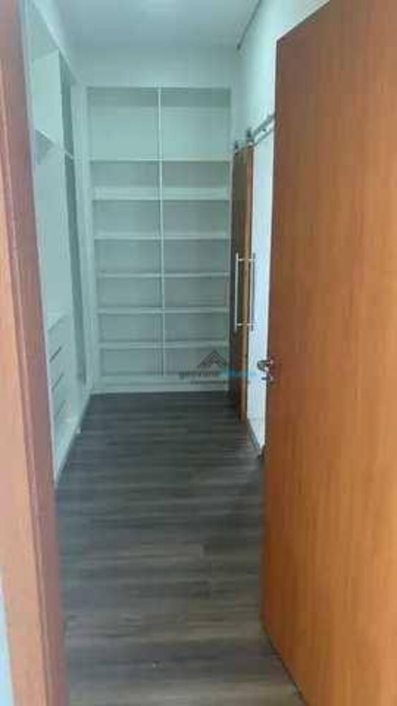Sobrado à venda com 4 quartos, 275m² - Foto 2