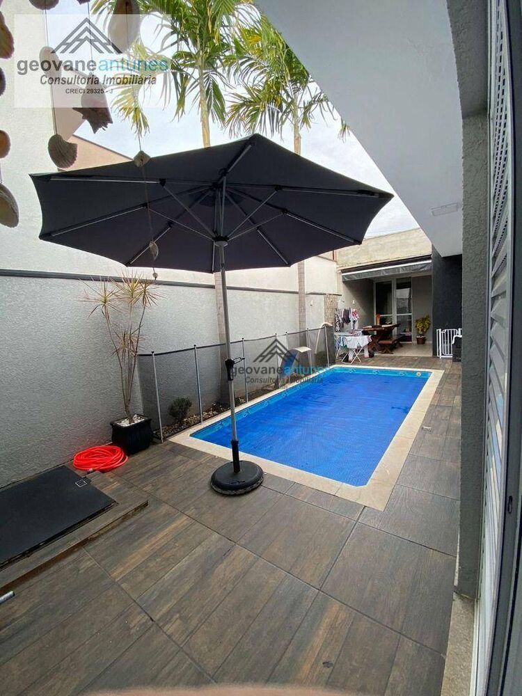 Casa de Condomínio à venda com 3 quartos, 140m² - Foto 2