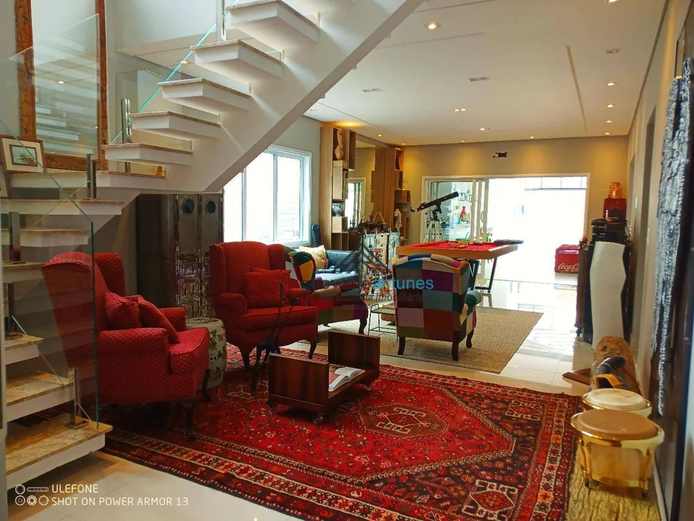 Sobrado, 4 quartos, 407 m² - Foto 1