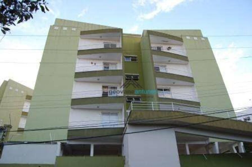 Apartamento à venda com 2 quartos, 67m² - Foto 4