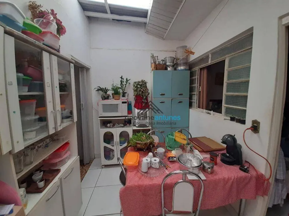 Casa, 5 quartos, 212 m² - Foto 2
