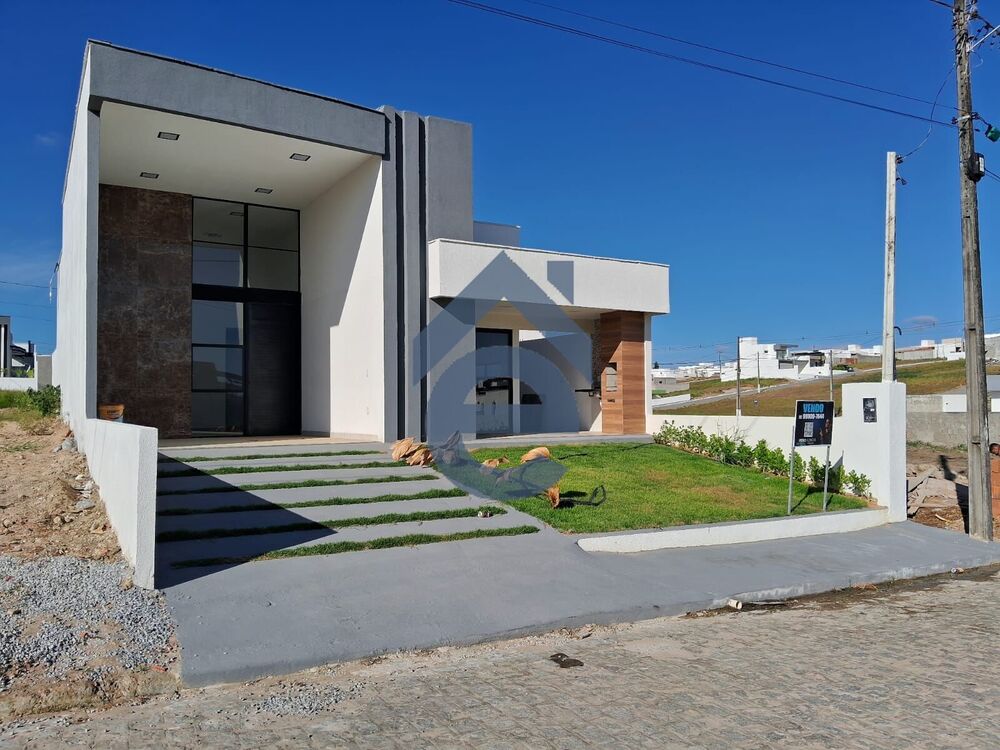 Casa à venda com 3 quartos, 112m² - Foto 1