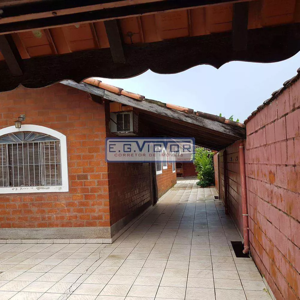 Casa à venda com 2 quartos, 90m² - Foto 1