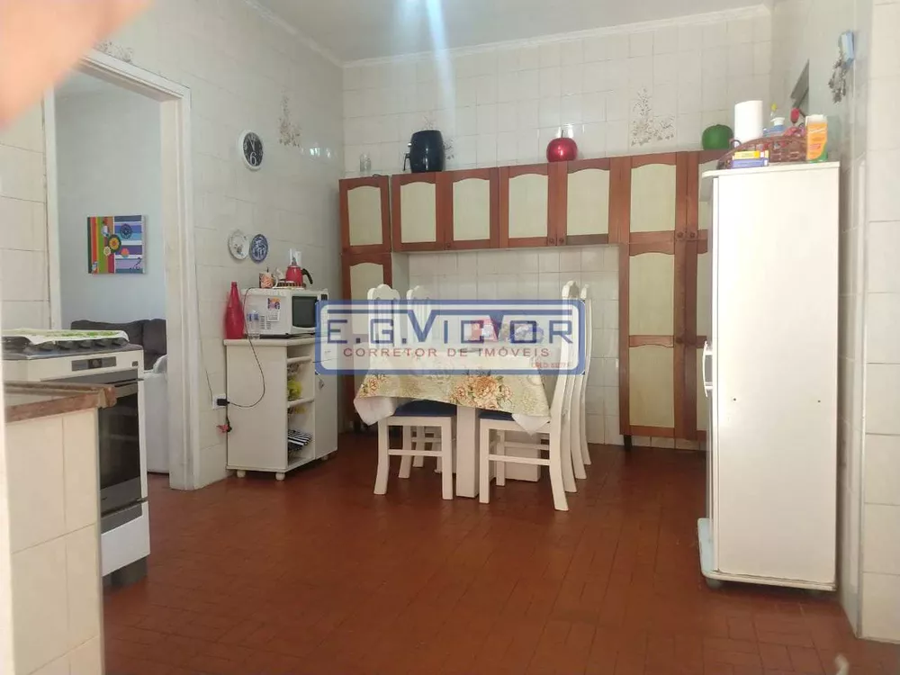 Casa à venda com 2 quartos, 145m² - Foto 11