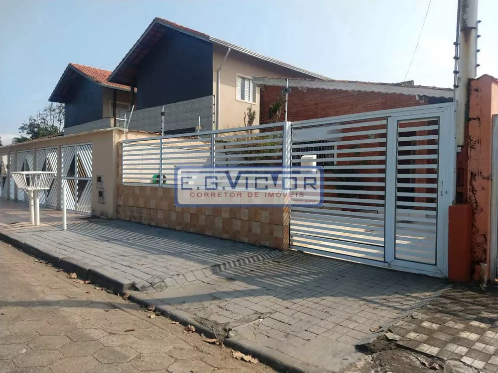 Casa à venda com 2 quartos, 145m² - Foto 1