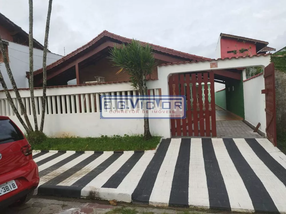 Casa, 3 quartos, 227 m² - Foto 1