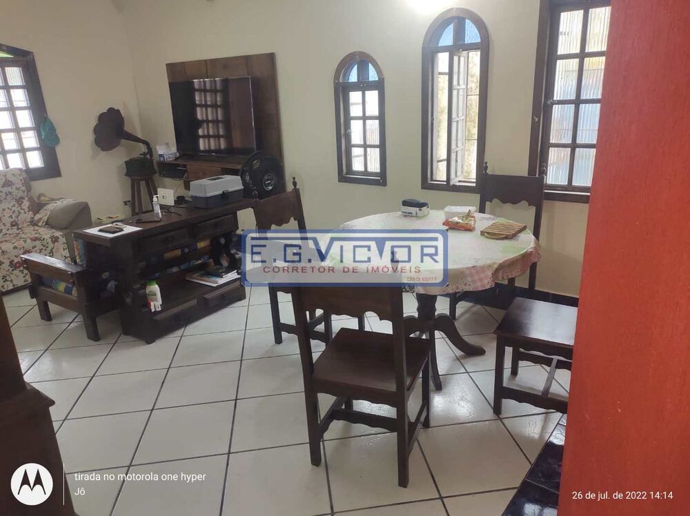 Casa à venda com 4 quartos, 145m² - Foto 1