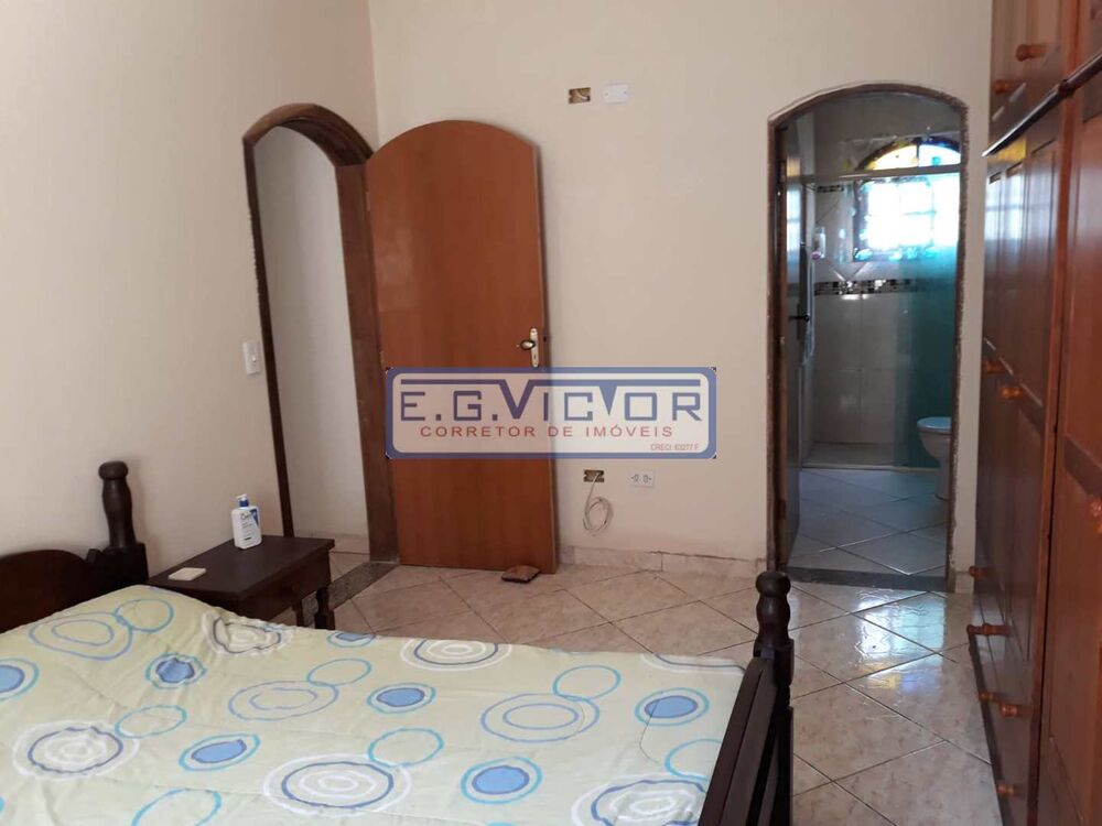 Casa à venda com 4 quartos, 145m² - Foto 4