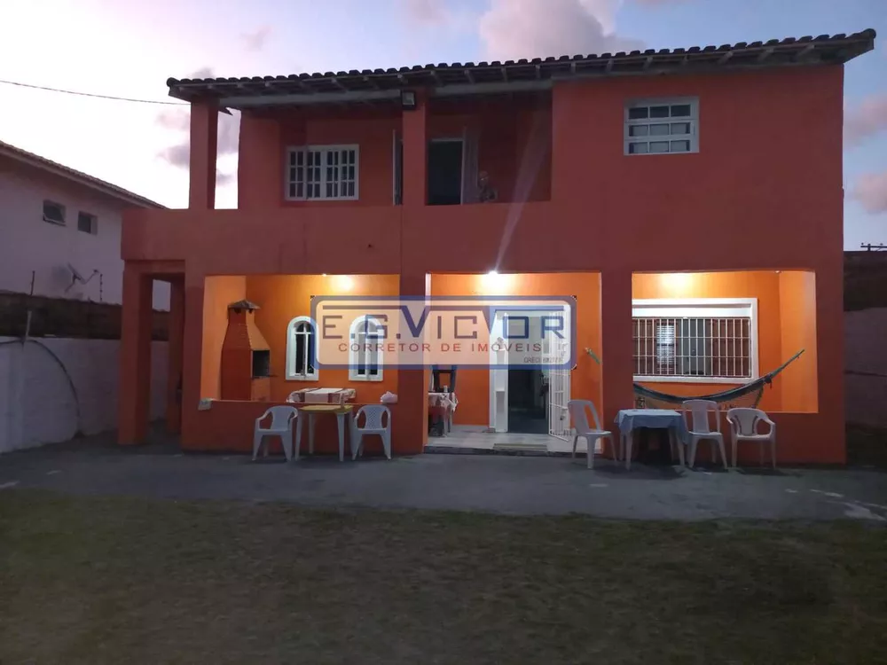 Casa à venda com 2 quartos, 125m² - Foto 1