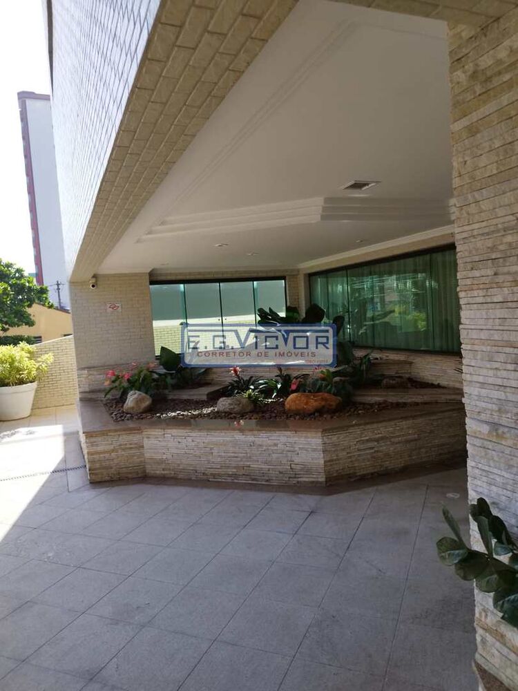 Apartamento à venda com 3 quartos, 130m² - Foto 1
