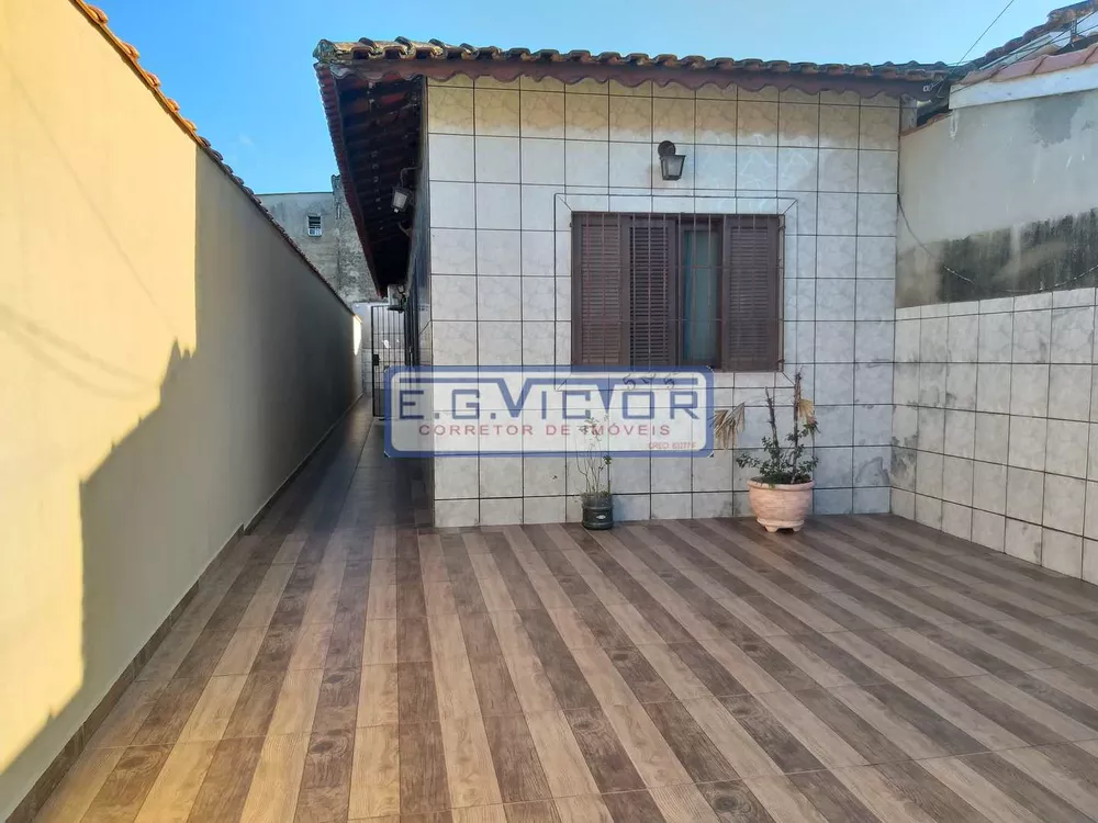 Casa à venda com 2 quartos, 1m² - Foto 2