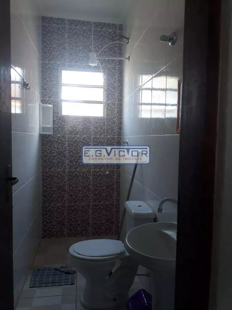 Casa à venda com 2 quartos, 61m² - Foto 4