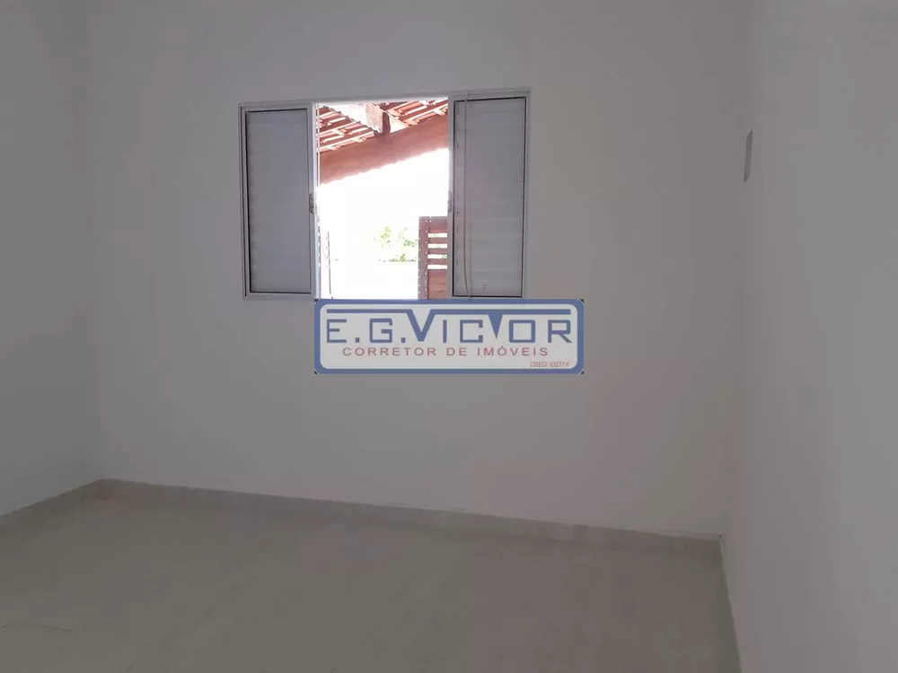 Casa à venda com 2 quartos, 90m² - Foto 8