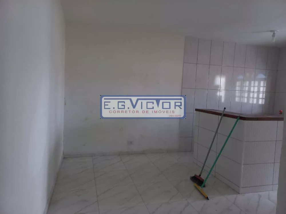 Casa à venda com 2 quartos, 83m² - Foto 4