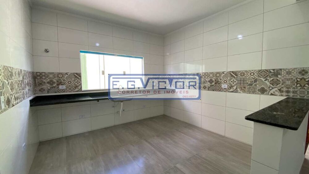 Casa à venda com 2 quartos, 90m² - Foto 3