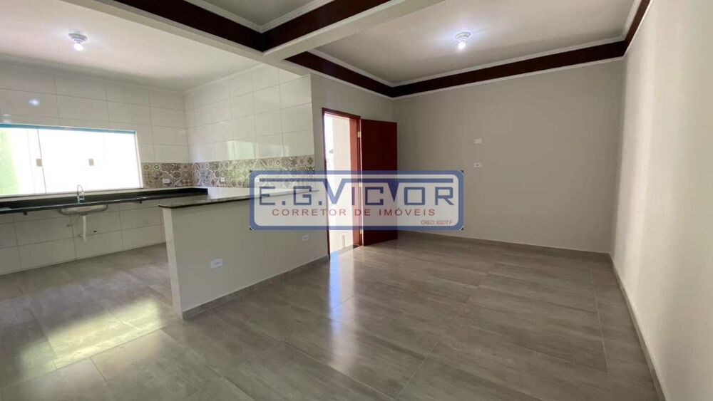 Casa à venda com 2 quartos, 90m² - Foto 2