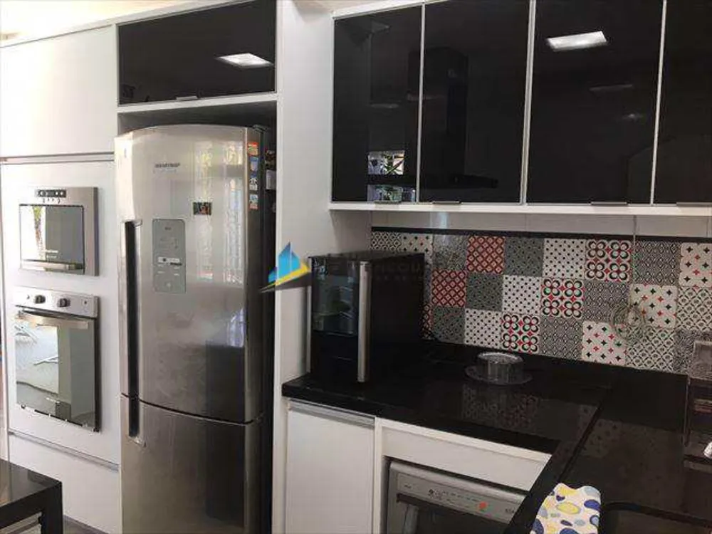 Casa, 3 quartos, 200 m² - Foto 13