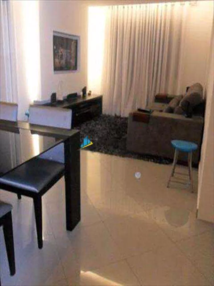 Apartamento à venda com 2 quartos, 74m² - Foto 2