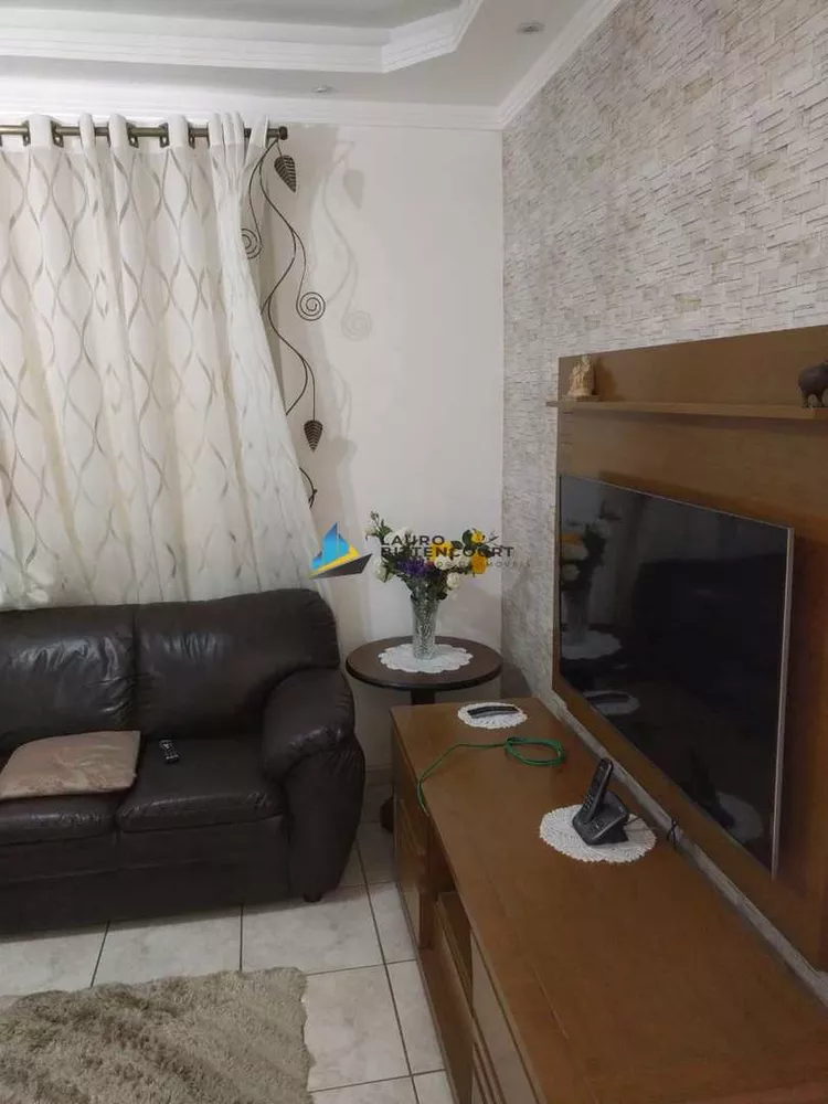 Apartamento à venda com 2 quartos, 70m² - Foto 2